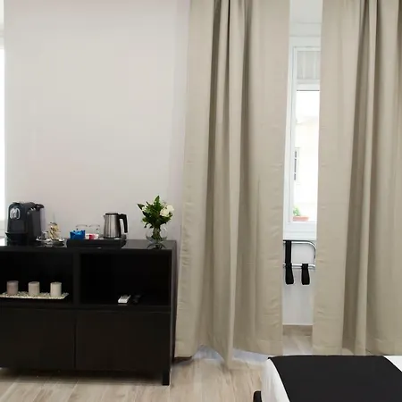 Room91- St. Angelo Castle Гостевой дом *
